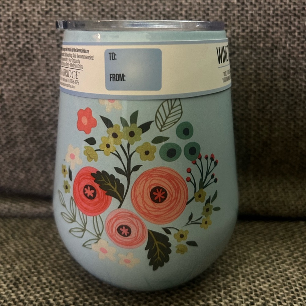 Cambridge wine tumbler with lid